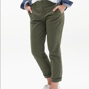 Stretch Twill Girlfriend Khakis with Washwell from GAP Size 10 Ten